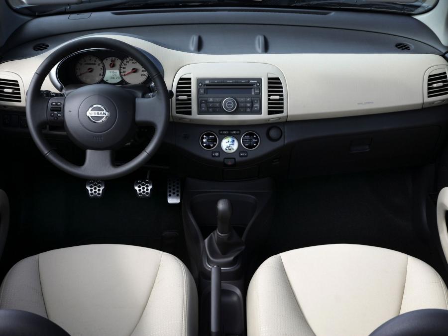 Торпедо Nissan Micra 5-Door (K12C) 2007 года  (фото 7 из 16)
